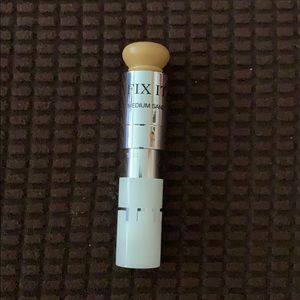 Dior fix it 2 in 1 - Medium sand - tst